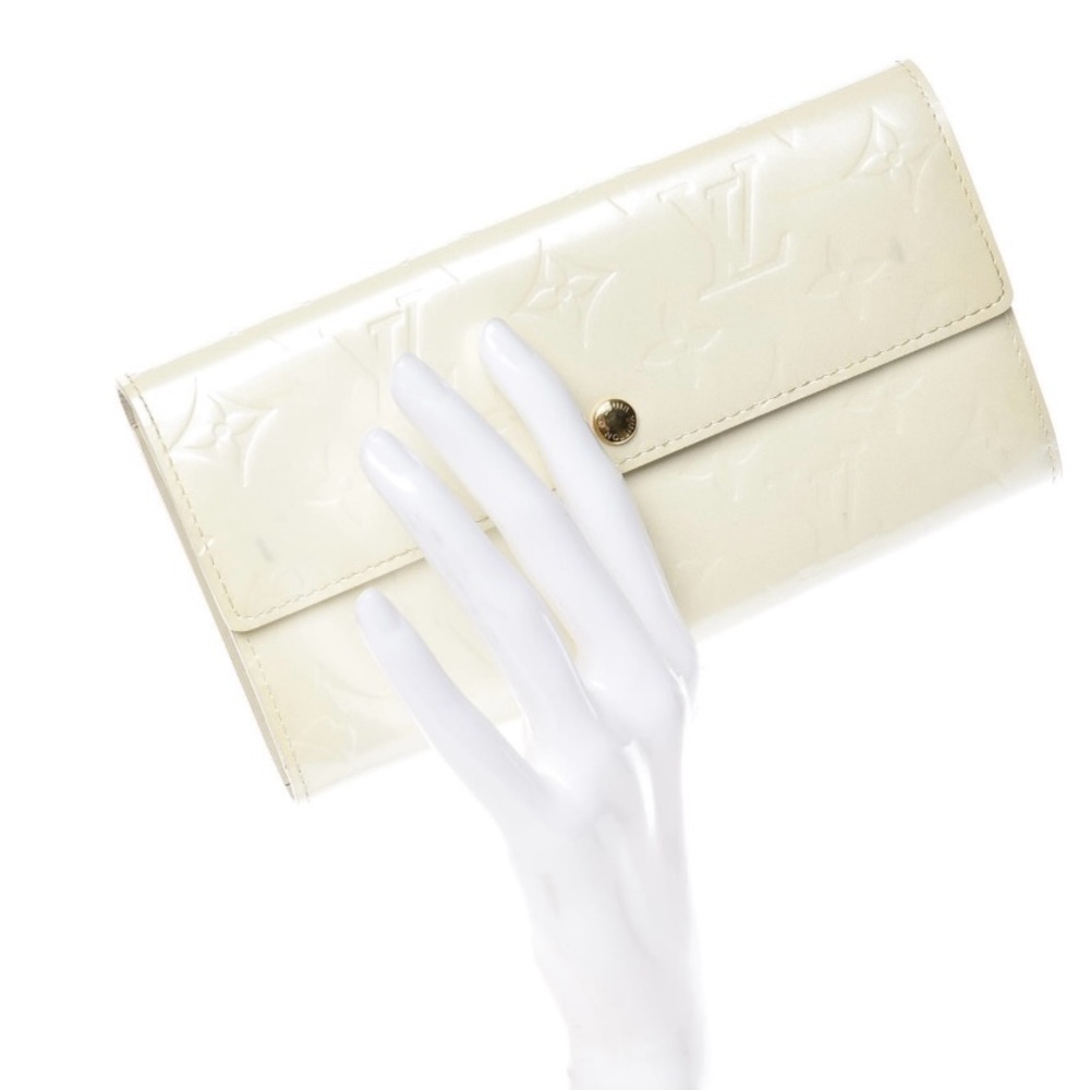Louis Vuitton Ivory Sarah Vernis Wallet - Picture 3 of 11